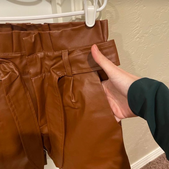 Nana Macs (hello miss) Faux leather shorts in carmel/tan - Picture 3 of 7